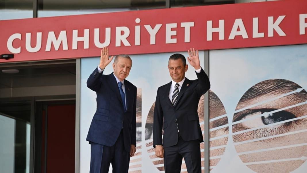 Erdoğan-Özel görüşmesinden ilk kareler geldi 1